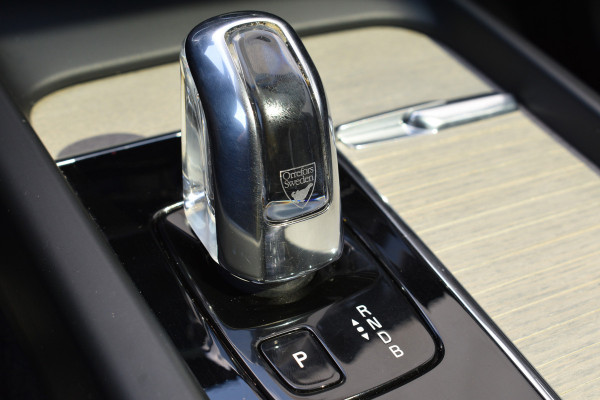 Volvo XC60 T8 Twin Engine AWD Inscription | Trekhaak | Blis | Stuur verwarming | Achterbank warming | Head-up |