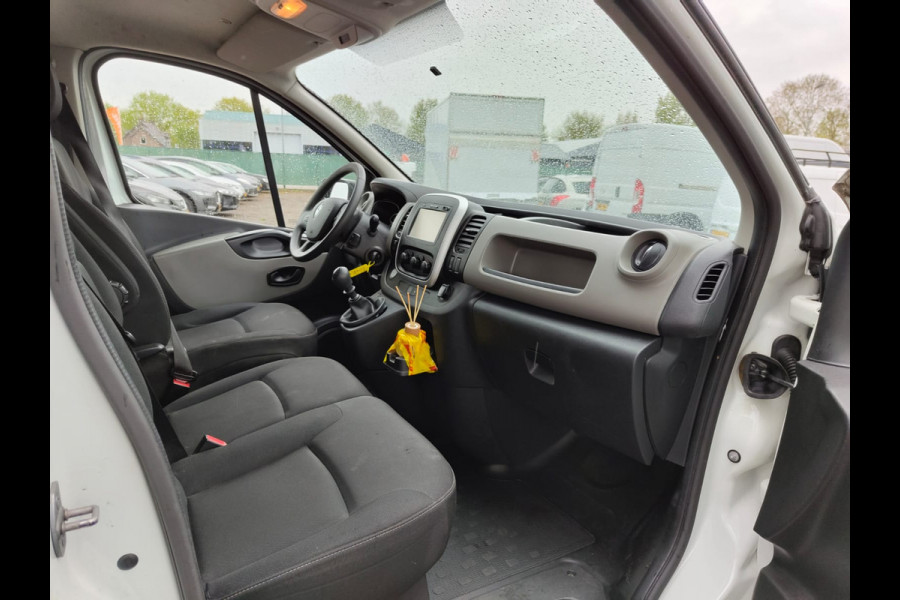 Renault Trafic CDTi L2 3-Pers Navi Airco Trekhaak Cruise Control MultiMedia Comfort Energy Pdc 1.6dCi T29 lengte 2 Imperiaal Betonplexvloer Wandbetimmering Schuifdeur 2.000kg Trekgewicht Euro 6