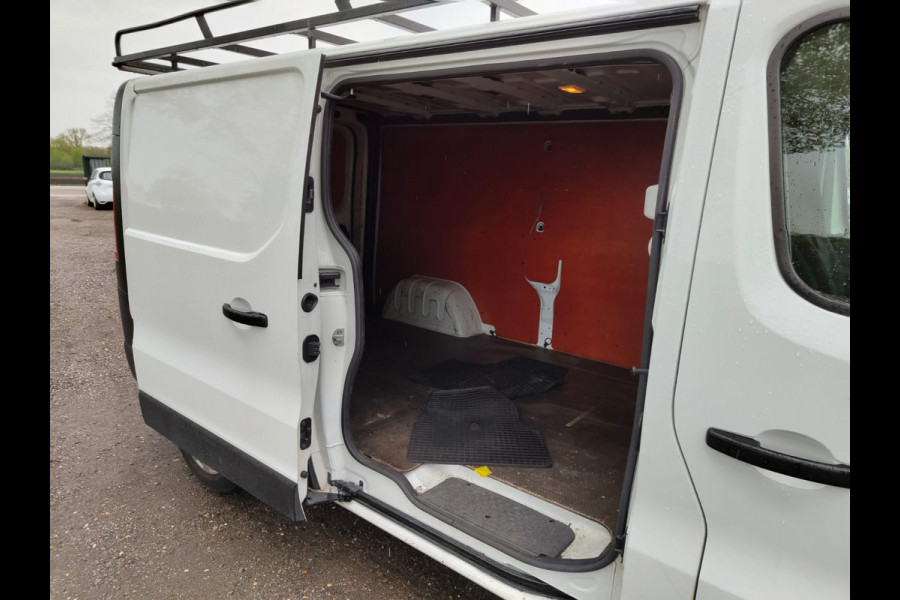 Renault Trafic CDTi L2 3-Pers Navi Airco Trekhaak Cruise Control MultiMedia Comfort Energy Pdc 1.6dCi T29 lengte 2 Imperiaal Betonplexvloer Wandbetimmering Schuifdeur 2.000kg Trekgewicht Euro 6