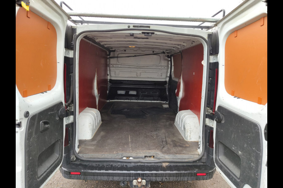 Renault Trafic CDTi L2 3-Pers Navi Airco Trekhaak Cruise Control MultiMedia Comfort Energy Pdc 1.6dCi T29 lengte 2 Imperiaal Betonplexvloer Wandbetimmering Schuifdeur 2.000kg Trekgewicht Euro 6