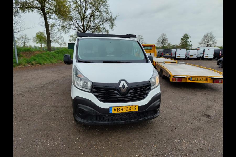 Renault Trafic CDTi L2 3-Pers Navi Airco Trekhaak Cruise Control MultiMedia Comfort Energy Pdc 1.6dCi T29 lengte 2 Imperiaal Betonplexvloer Wandbetimmering Schuifdeur 2.000kg Trekgewicht Euro 6