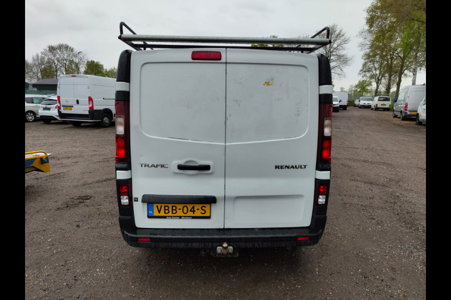 Renault Trafic CDTi L2 3-Pers Navi Airco Trekhaak Cruise Control MultiMedia Comfort Energy Pdc 1.6dCi T29 lengte 2 Imperiaal Betonplexvloer Wandbetimmering Schuifdeur 2.000kg Trekgewicht Euro 6