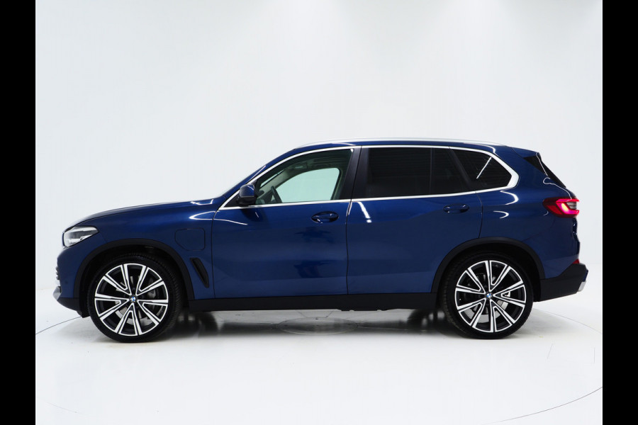 BMW X5 xDrive45e High Executive | Panoramadak | Luchtvering | Keyless | Camera | Carplay | Trekhaak