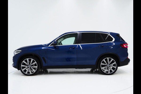BMW X5 xDrive45e High Executive | Panoramadak | Luchtvering | Keyless | Camera | Carplay | Trekhaak