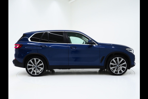 BMW X5 xDrive45e High Executive | Panoramadak | Luchtvering | Keyless | Camera | Carplay | Trekhaak