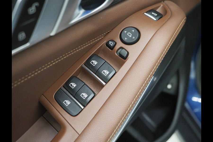 BMW X5 xDrive45e High Executive | Panoramadak | Luchtvering | Keyless | Camera | Carplay | Trekhaak