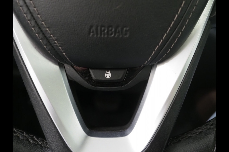 BMW X5 xDrive45e High Executive | Panoramadak | Luchtvering | Keyless | Camera | Carplay | Trekhaak