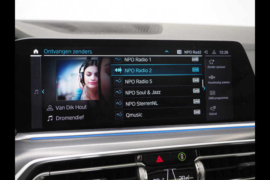 BMW X5 xDrive45e High Executive | Panoramadak | Luchtvering | Keyless | Camera | Carplay | Trekhaak