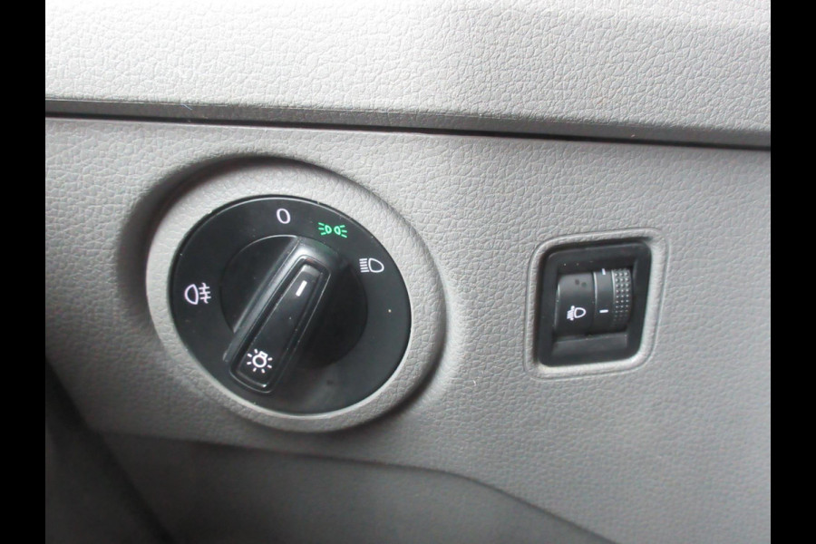 Volkswagen Crafter Kasten 2.0 TDI L3H3 Highline PDC Navi Carplay