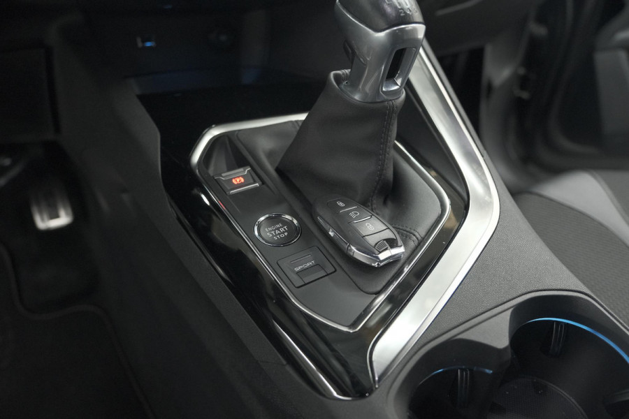 Peugeot 5008 PureTech 130 GT | Camera | Adaptieve Cruise Control | Dodehoekdetectie | Navigatie