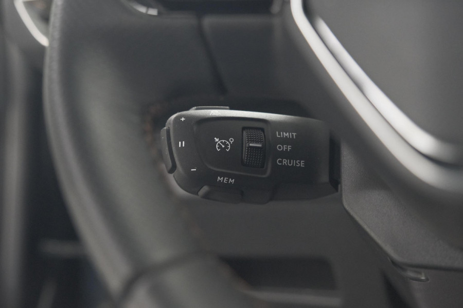 Peugeot 5008 PureTech 130 GT | Camera | Adaptieve Cruise Control | Dodehoekdetectie | Navigatie