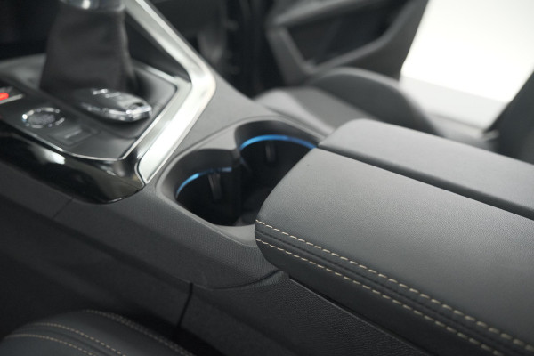 Peugeot 5008 PureTech 130 GT | Camera | Adaptieve Cruise Control | Dodehoekdetectie | Navigatie