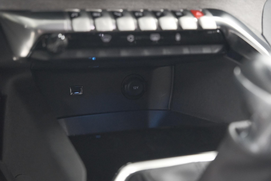 Peugeot 5008 PureTech 130 GT | Camera | Adaptieve Cruise Control | Dodehoekdetectie | Navigatie