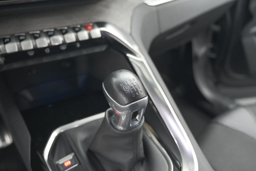 Peugeot 5008 PureTech 130 GT | Camera | Adaptieve Cruise Control | Dodehoekdetectie | Navigatie