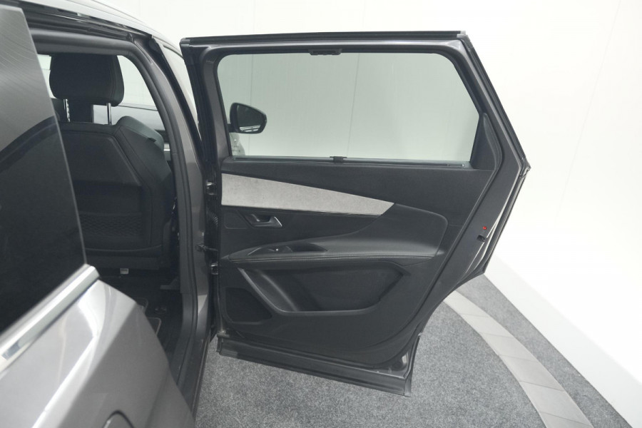 Peugeot 5008 PureTech 130 GT | Camera | Adaptieve Cruise Control | Dodehoekdetectie | Navigatie