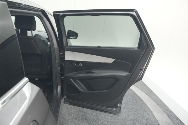 Peugeot 5008 PureTech 130 GT | Camera | Adaptieve Cruise Control | Dodehoekdetectie | Navigatie
