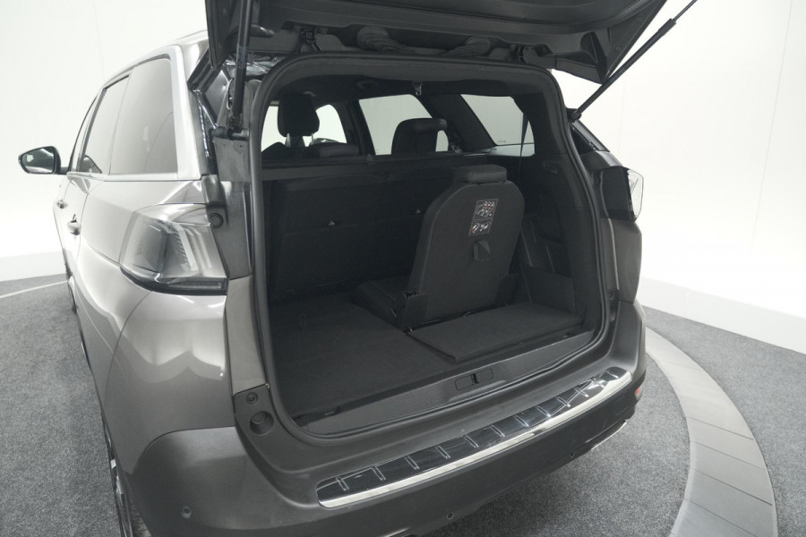 Peugeot 5008 PureTech 130 GT | Camera | Adaptieve Cruise Control | Dodehoekdetectie | Navigatie
