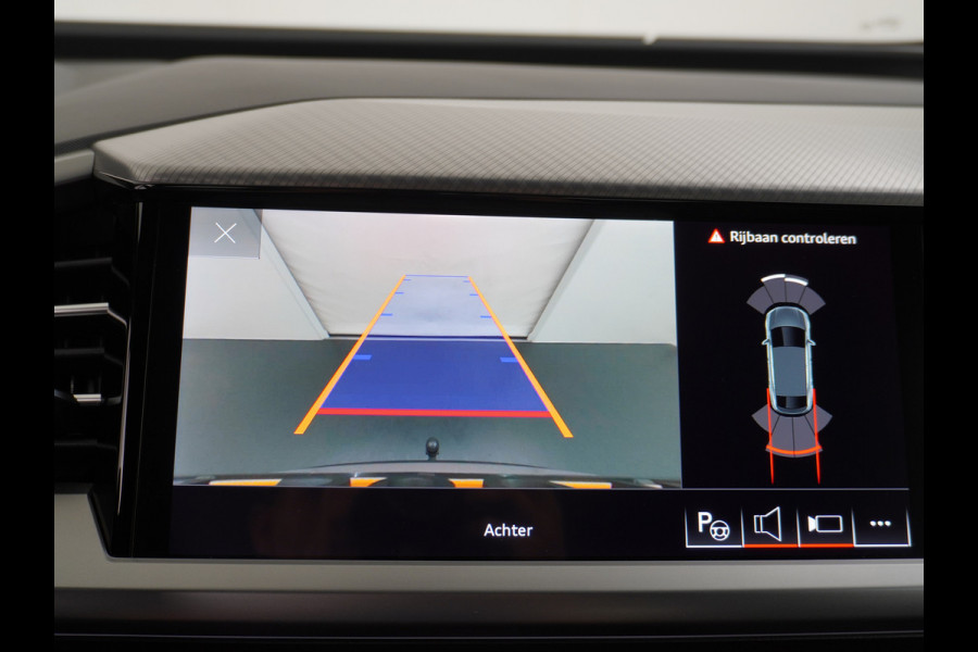 Audi Q4 Sportback e-tron 40 204pk 77kWh Adap.Cruise Sport-St. 20" Apple Carplay Android Camera Navi Matrix Led Elek.Achterklep Trekhaak Ecc Stoelverwarmi Audi sound system Assistentiepakketten-Parking/Tour/Plus 1e Eigenaar Origineel Nederlandse Auto 1.000kg trekvermogen € 63.000nieuw