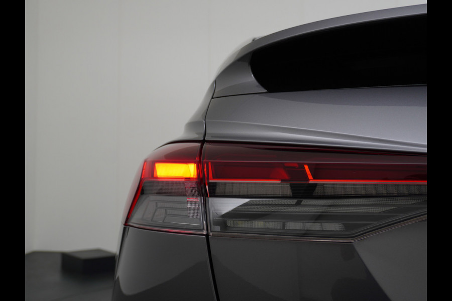 Audi Q4 Sportback e-tron 40 204pk 77kWh Adap.Cruise Sport-St. 20" Apple Carplay Android Camera Navi Matrix Led Elek.Achterklep Trekhaak Ecc Stoelverwarmi Audi sound system Assistentiepakketten-Parking/Tour/Plus 1e Eigenaar Origineel Nederlandse Auto 1.000kg trekvermogen € 63.000nieuw