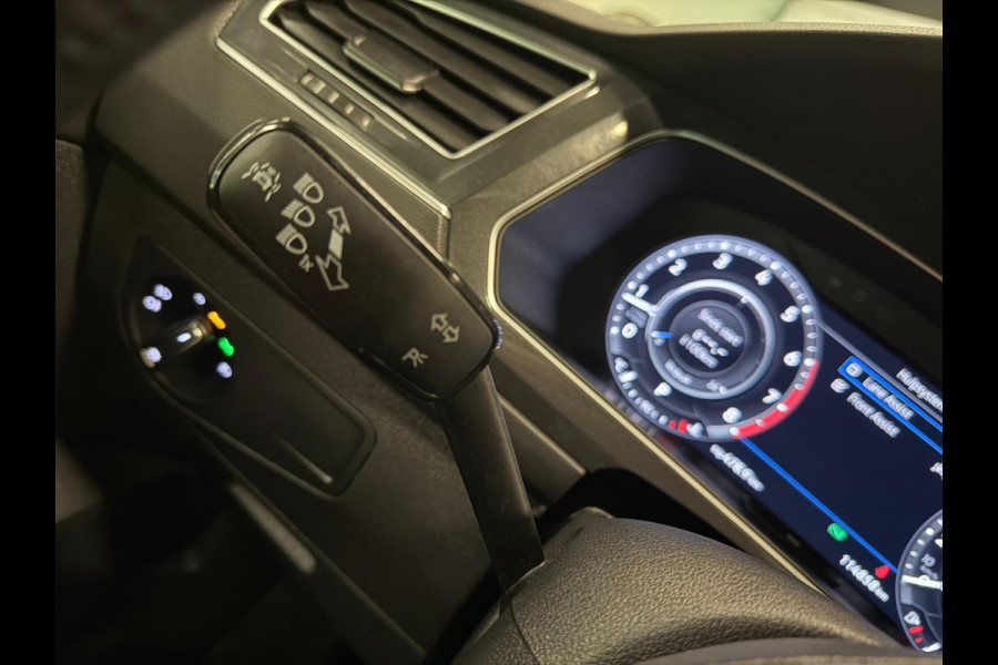 Volkswagen Tiguan 1.4 TSI ACT R-LINE PANO/V-COCKPIT/NAVI/LED/ECC/PDC/CRUISE///