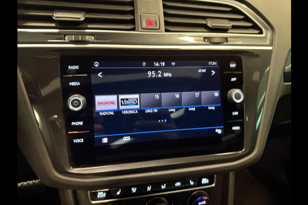Volkswagen Tiguan 1.4 TSI ACT R-LINE PANO/V-COCKPIT/NAVI/LED/ECC/PDC/CRUISE///