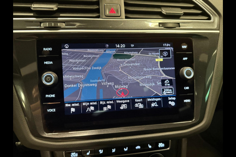 Volkswagen Tiguan 1.4 TSI ACT R-LINE PANO/V-COCKPIT/NAVI/LED/ECC/PDC/CRUISE///