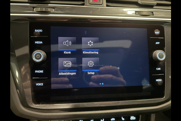 Volkswagen Tiguan 1.4 TSI ACT R-LINE PANO/V-COCKPIT/NAVI/LED/ECC/PDC/CRUISE///