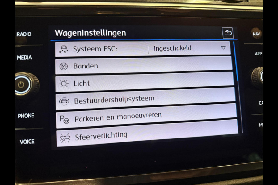 Volkswagen Tiguan 1.4 TSI ACT R-LINE PANO/V-COCKPIT/NAVI/LED/ECC/PDC/CRUISE///