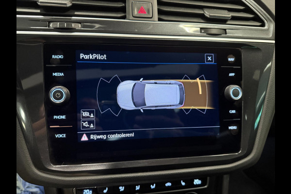 Volkswagen Tiguan 1.4 TSI ACT R-LINE PANO/V-COCKPIT/NAVI/LED/ECC/PDC/CRUISE///