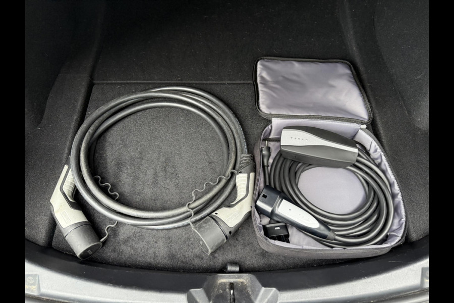 Tesla Model 3 Range Plus RWD | Autopilot | Panorama | Leder |