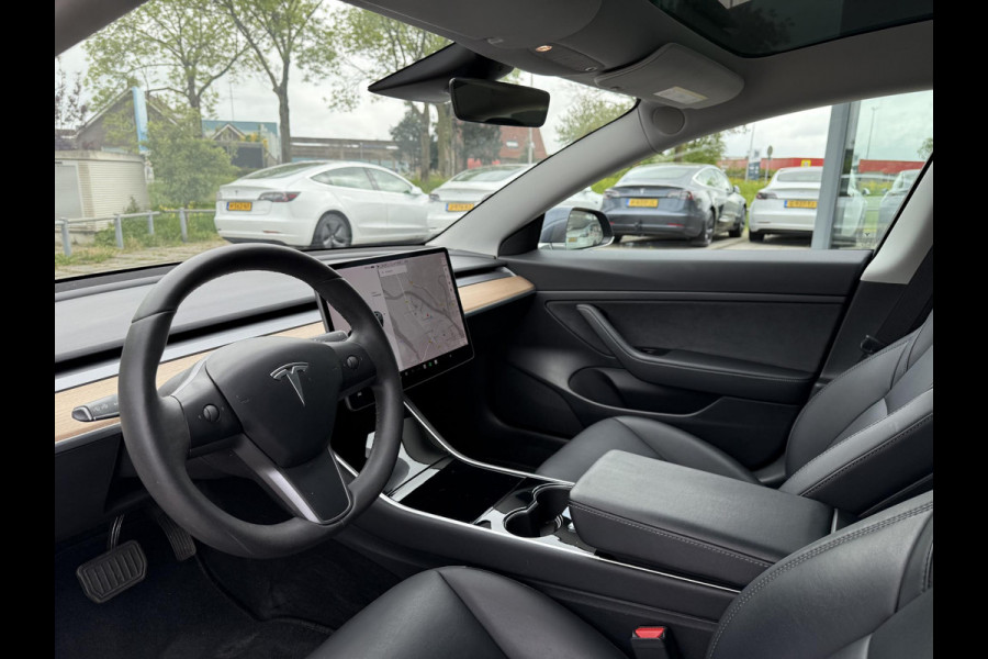 Tesla Model 3 Range Plus RWD | Autopilot | Panorama | Leder |