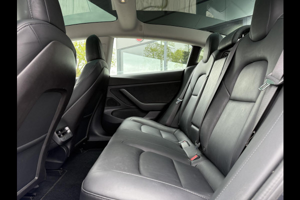 Tesla Model 3 Range Plus RWD | Autopilot | Panorama | Leder |