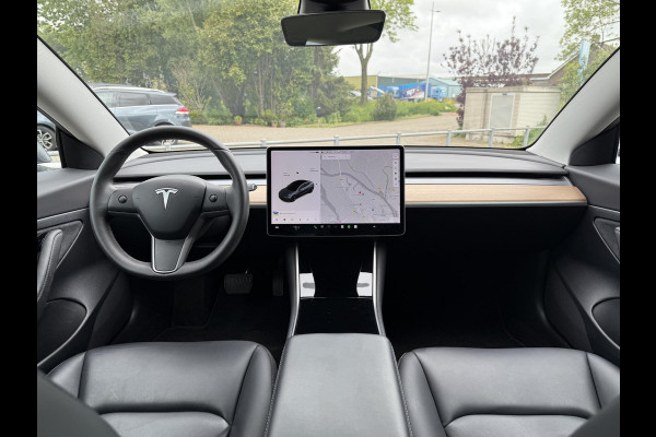 Tesla Model 3 Range Plus RWD | Autopilot | Panorama | Leder |