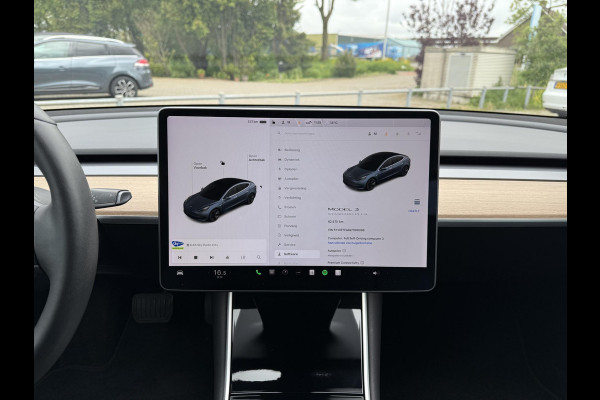 Tesla Model 3 Range Plus RWD | Autopilot | Panorama | Leder |
