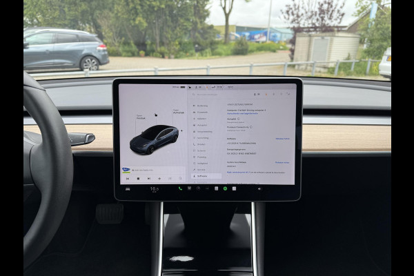 Tesla Model 3 Range Plus RWD | Autopilot | Panorama | Leder |