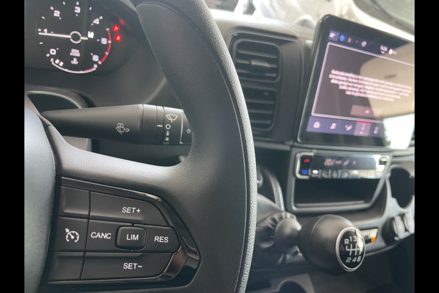 Fiat Ducato 3.0T GB L2H2 2.2 MultiJet S&S Zijschuifdeur rechts - Cruise control -  tussenschot volledig - Achteruitrijcamera - Parkeersensoren achter - bluetooth - Radio - Navigatie - Airco - Lane Assist
