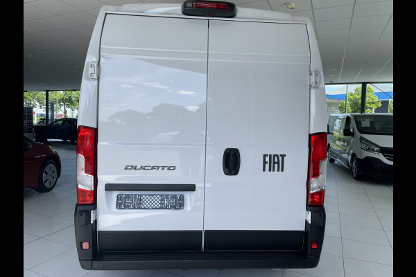 Fiat Ducato 3.0T GB L2H2 2.2 MultiJet S&S Zijschuifdeur rechts - Cruise control -  tussenschot volledig - Achteruitrijcamera - Parkeersensoren achter - bluetooth - Radio - Navigatie - Airco - Lane Assist