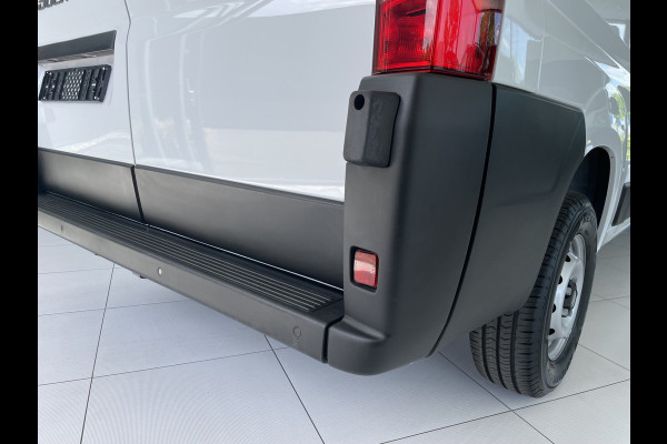 Fiat Ducato 3.0T GB L2H2 2.2 MultiJet S&S Zijschuifdeur rechts - Cruise control -  tussenschot volledig - Achteruitrijcamera - Parkeersensoren achter - bluetooth - Radio - Navigatie - Airco - Lane Assist