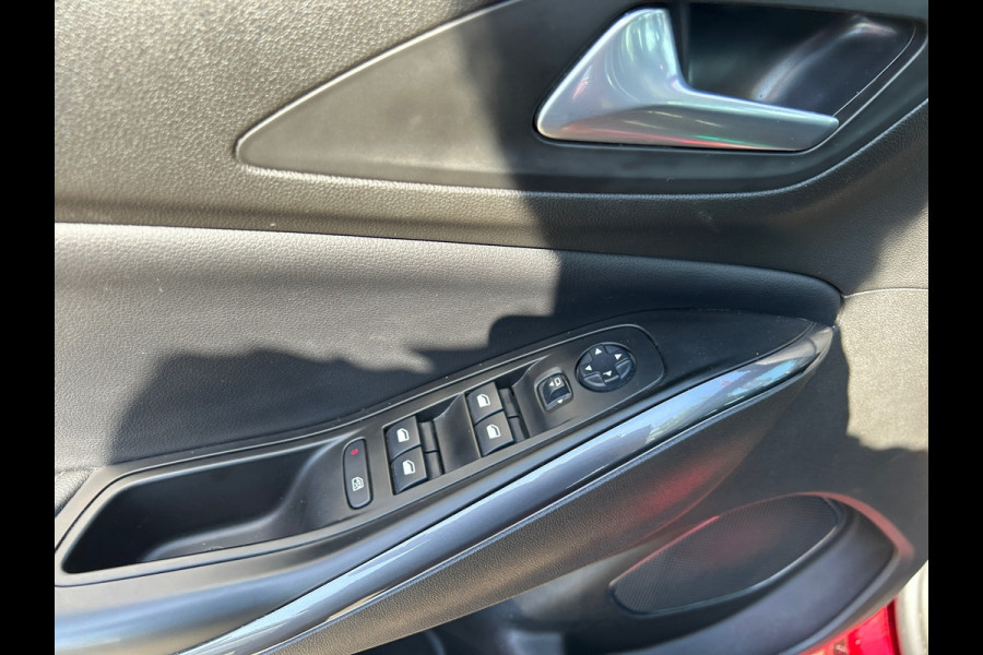 Opel Grandland X 1.6 Turbo Hybrid Elegance/navi/camera/afn trekhaak/boeken/stoelverw