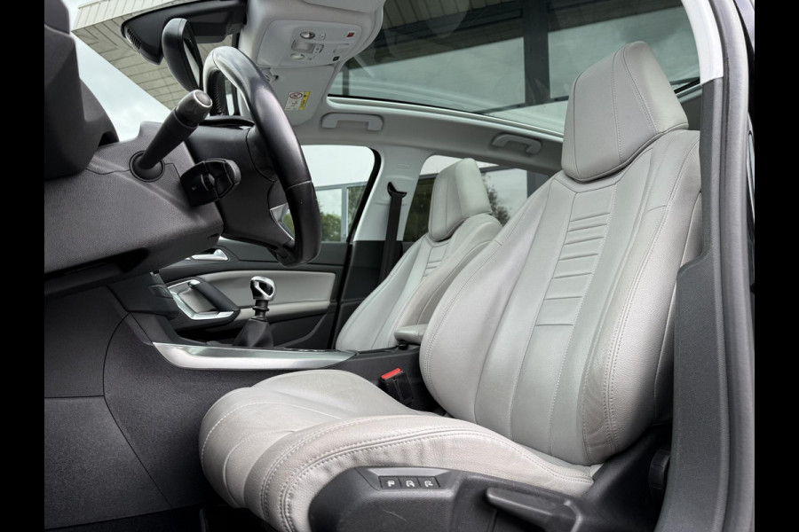 Peugeot 308 1.5 BlueHDi GT-Line 130pk Leder | Denon | Panorama | Trekhaak |