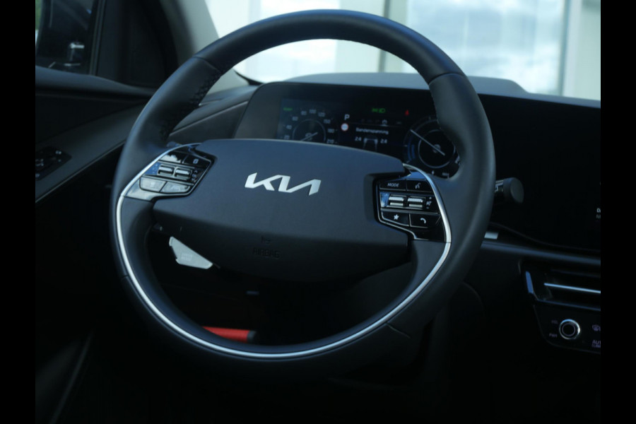 Kia Niro EV DynamicPlusLine 64.8 kWh | Camera | Cruise | Carplay | Navi | Stoel-stuurverwarming| Schuif-kanteldak |