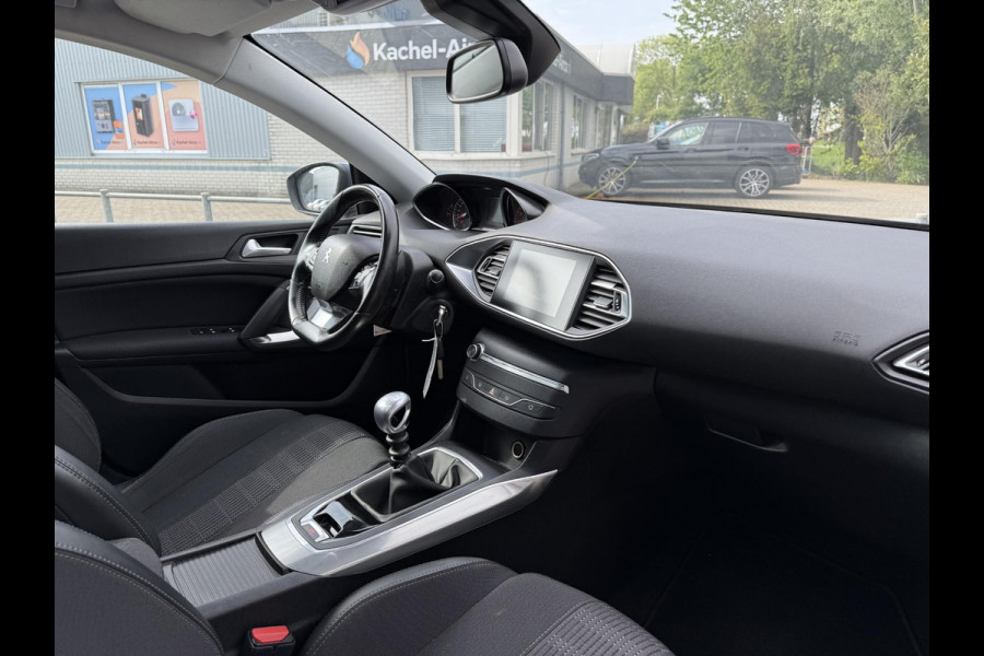 Peugeot 308 SW 1.5 BlueHDi 130pk Premium | Navi  | Camera | Panorama | Trekhaak |