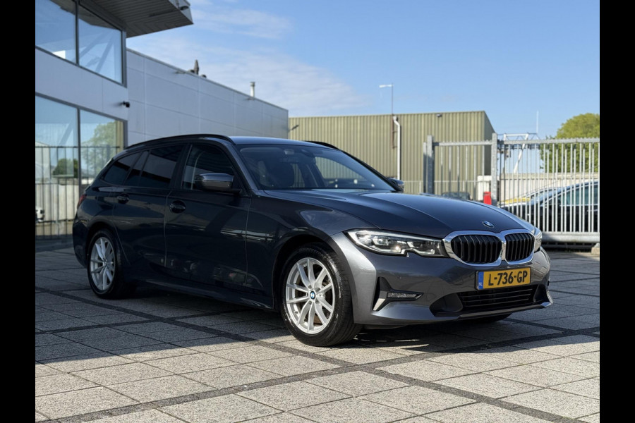 BMW 3 Serie Touring 318d Aut. 150pk Bus. Exe Ed. | Navi | ECC | Trekhaak |