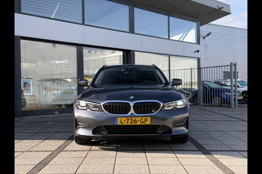 BMW 3 Serie Touring 318d Aut. 150pk Bus. Exe Ed. | Navi | ECC | Trekhaak |