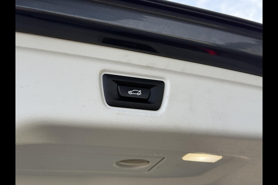 BMW 3 Serie Touring 318d Aut. 150pk Bus. Exe Ed. | Navi | ECC | Trekhaak |