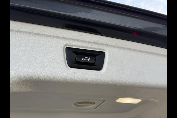 BMW 3 Serie Touring 318d Aut. 150pk Bus. Exe Ed. | Navi | ECC | Trekhaak |
