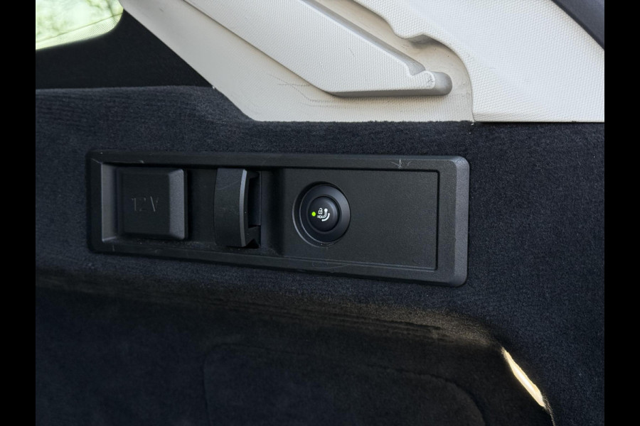 BMW 3 Serie Touring 318d Aut. 150pk Bus. Exe Ed. | Navi | ECC | Trekhaak |