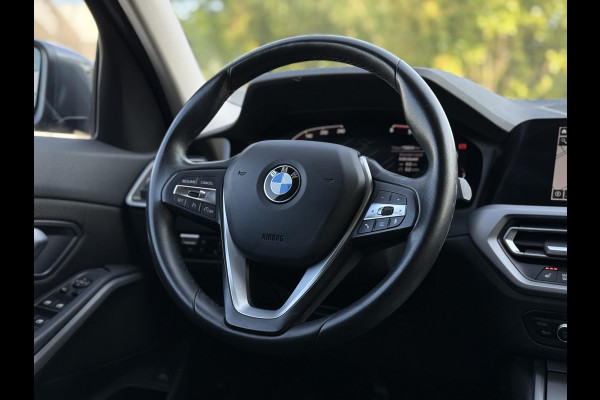 BMW 3 Serie Touring 318d Aut. 150pk Bus. Exe Ed. | Navi | ECC | Trekhaak |