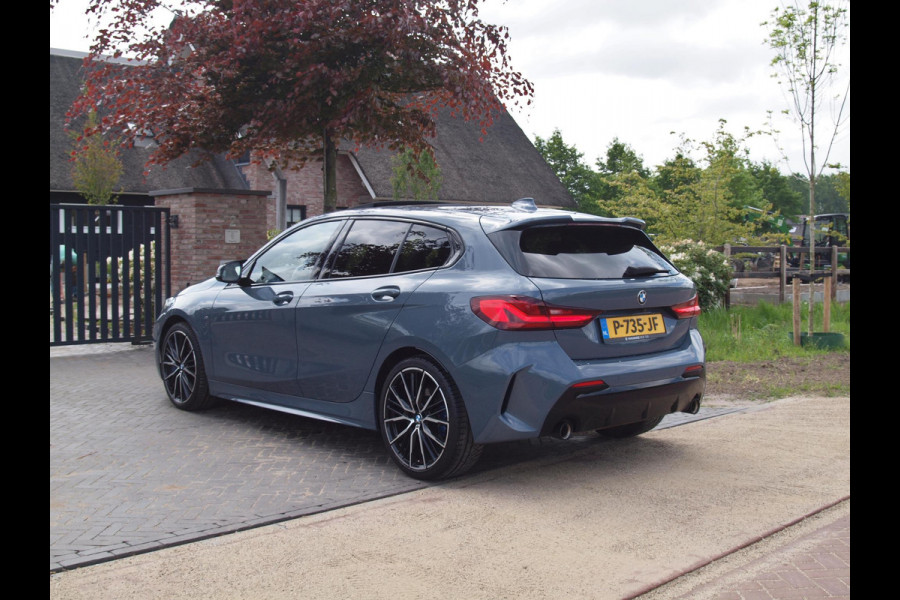 BMW 1-serie 120i Business Edition | Panoramadak | Camera | Apple Carplay | M-pakket | Schaalstoelen |