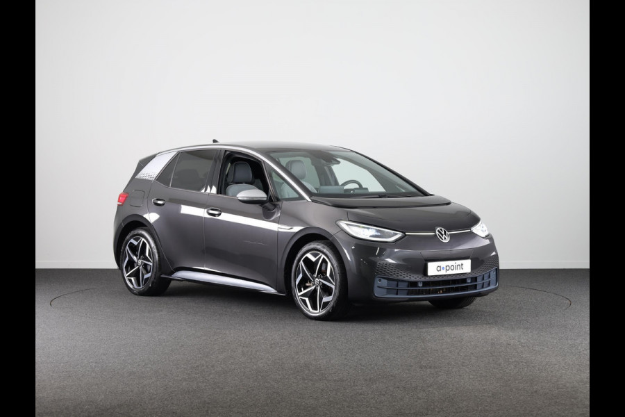 Volkswagen ID.3 First Plus 58 kWh 204 pk | Navigatie | Parkeersensoren | Achteruitrijcamera | Adaptieve cruise control | Matrix LED koplampen | Stoelverwarming |